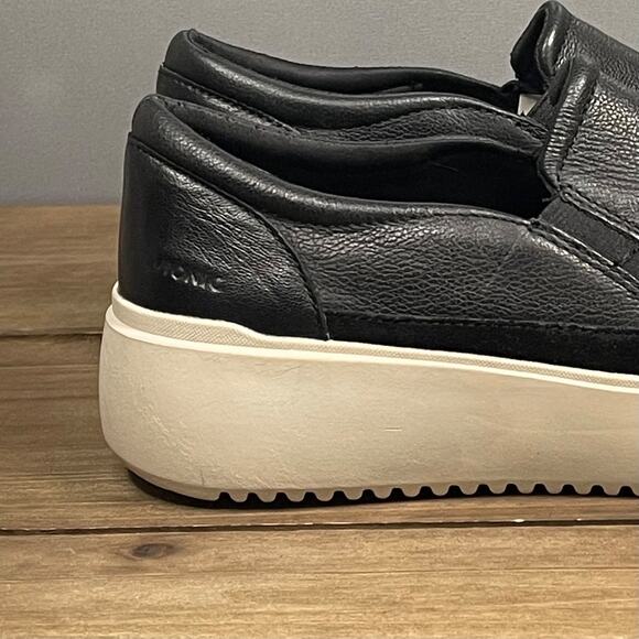 Vionic Women's Kearny Sneaker Size 7 Wide Black Leather Slip On Flat - Picture 15 of 15